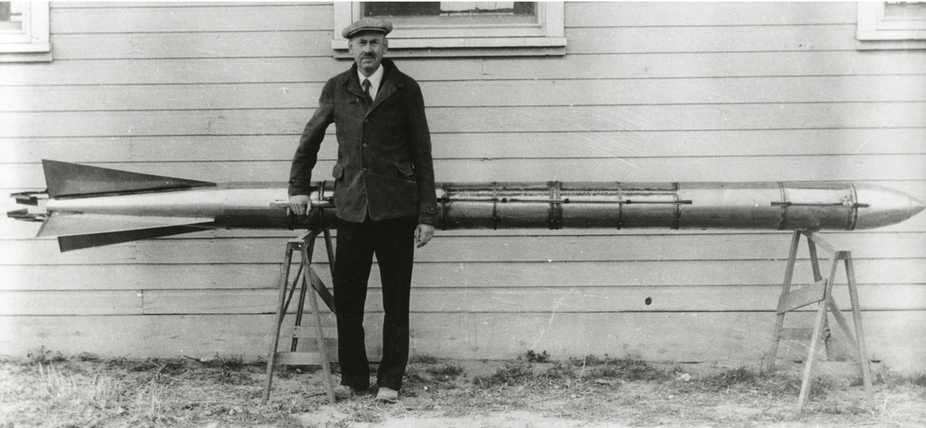 Robert Goddard
with an A-series rocket circa 1935